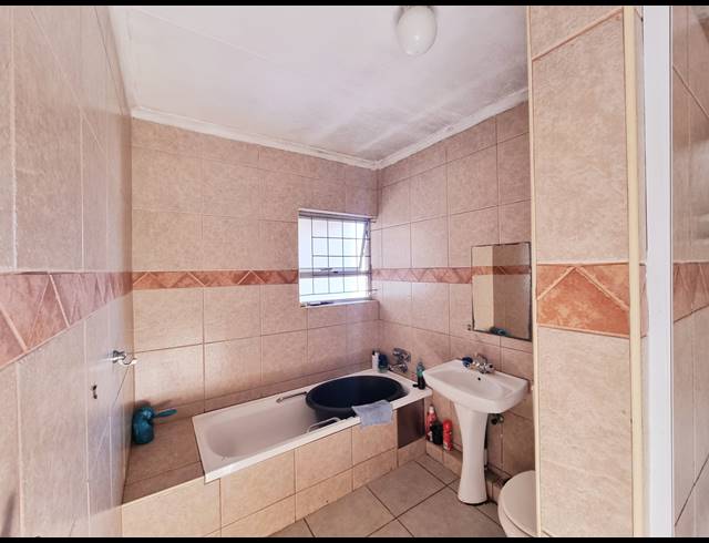 3 BEDROOM APARTMENT FOR SALE IN ARBORETUM